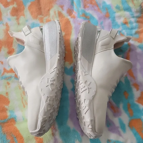 DKNY Women's Size 8.5 Kari-slip on white & silver sneakers - Picture 5 of 12